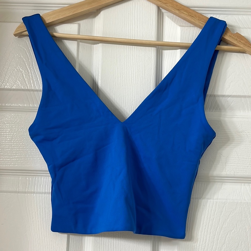 Aritzia Contour V-Neck Tank